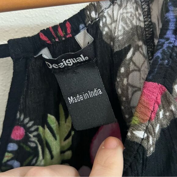 Desigual floral butterfly blouse black women’s size medium - Picture 8 of 11